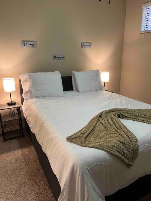 Hill Country Hiatus! Apartamento Austin Exterior foto