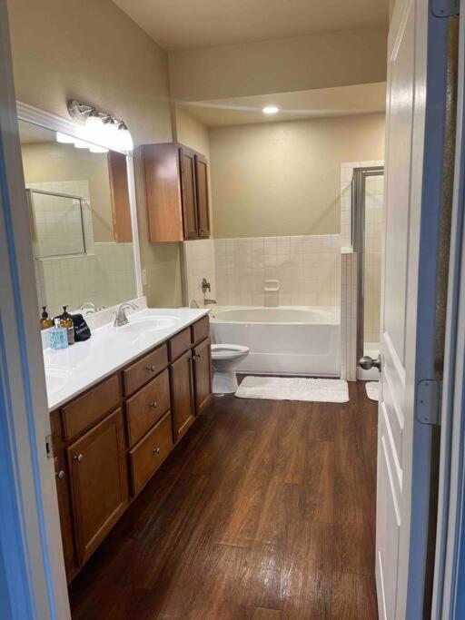 Hill Country Hiatus! Apartamento Austin Exterior foto